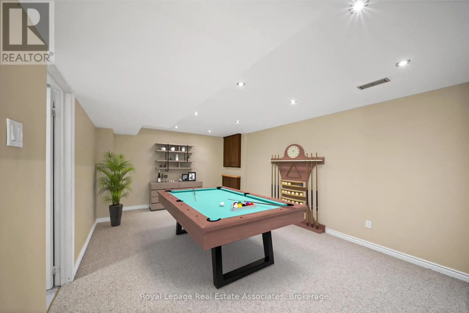 3723 TRELAWNY CIRCLE