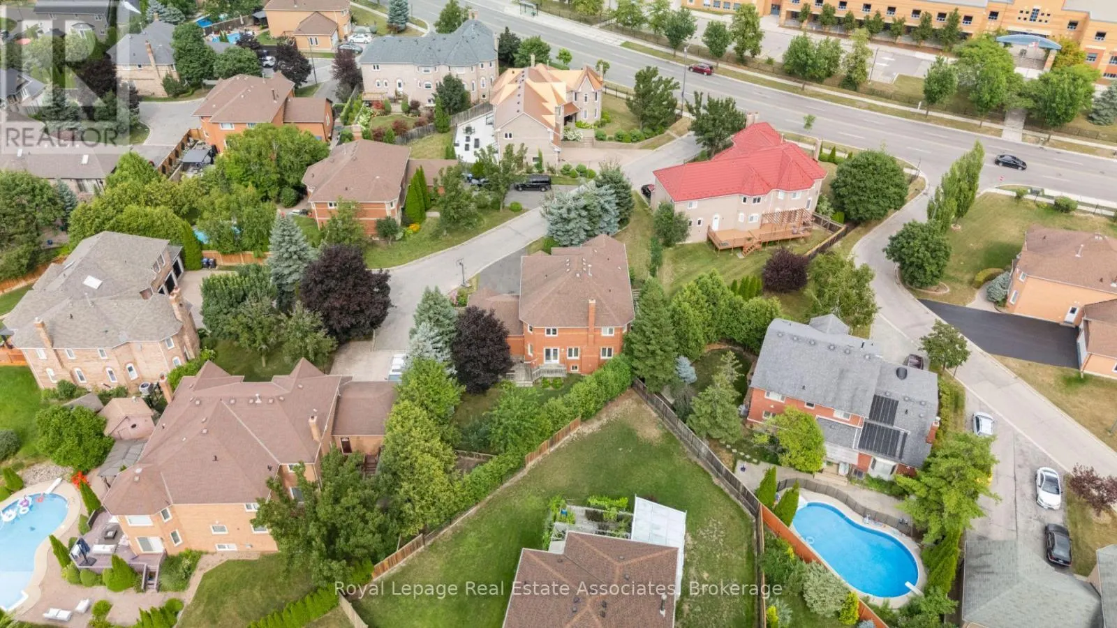 3723 TRELAWNY CIRCLE