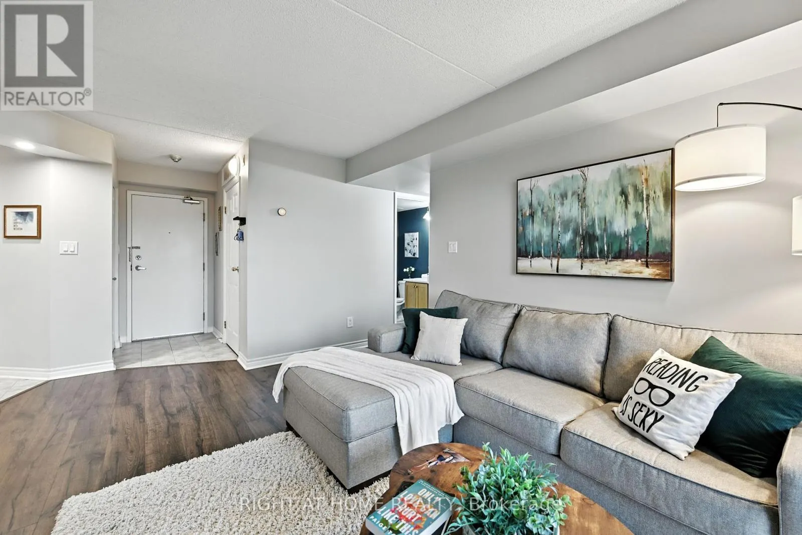 404 - 3499 UPPER MIDDLE ROAD