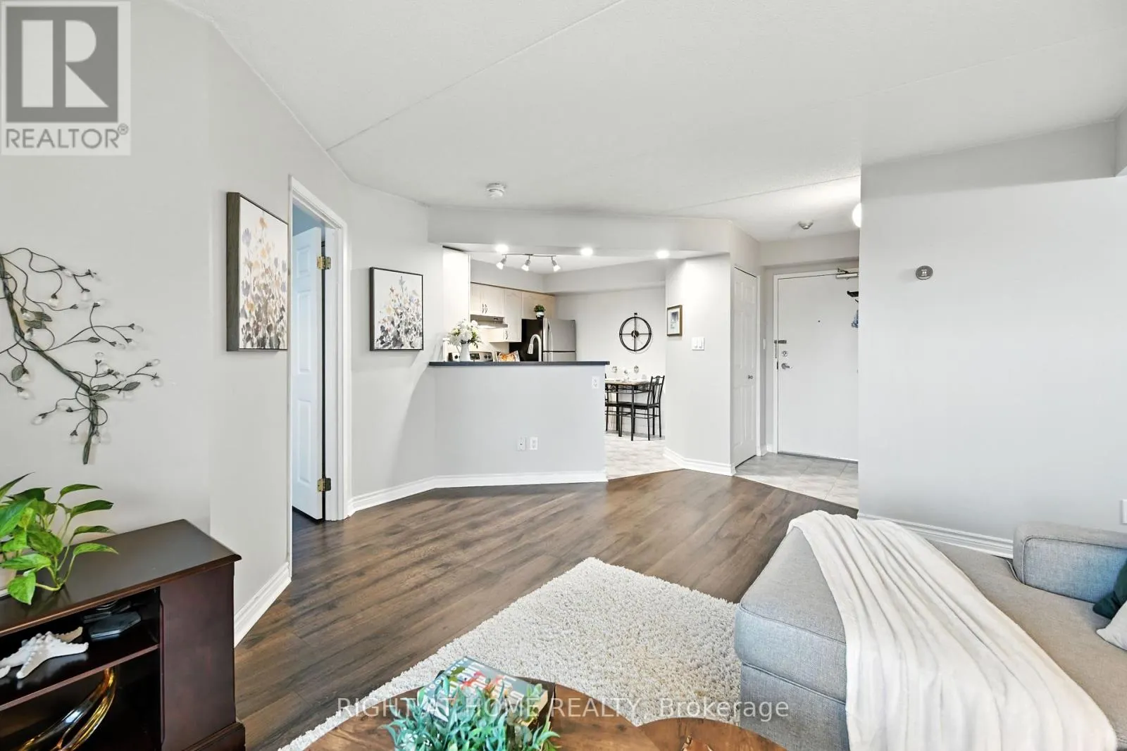 404 - 3499 UPPER MIDDLE ROAD