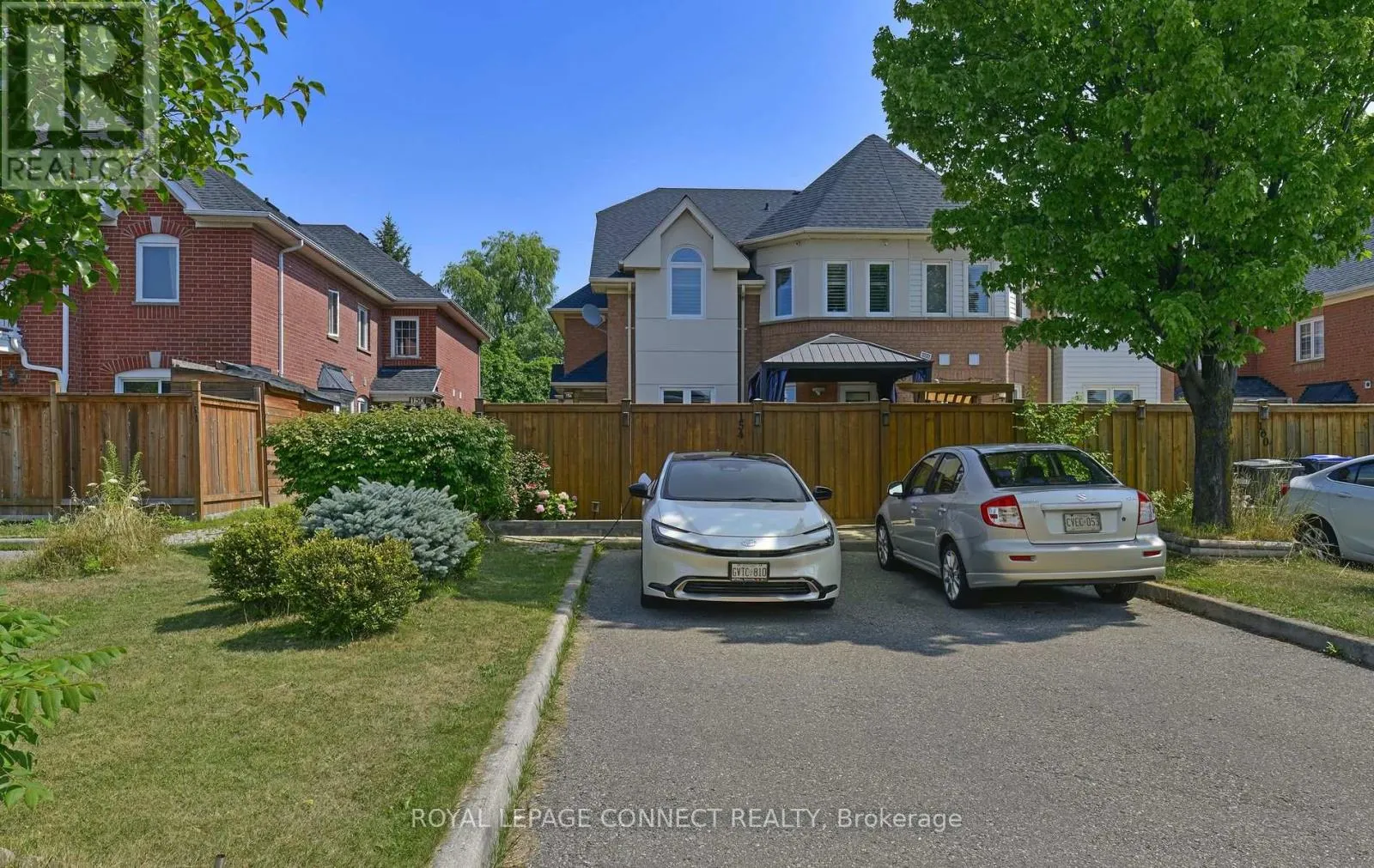 154 PRESSED BRICK DRIVE
