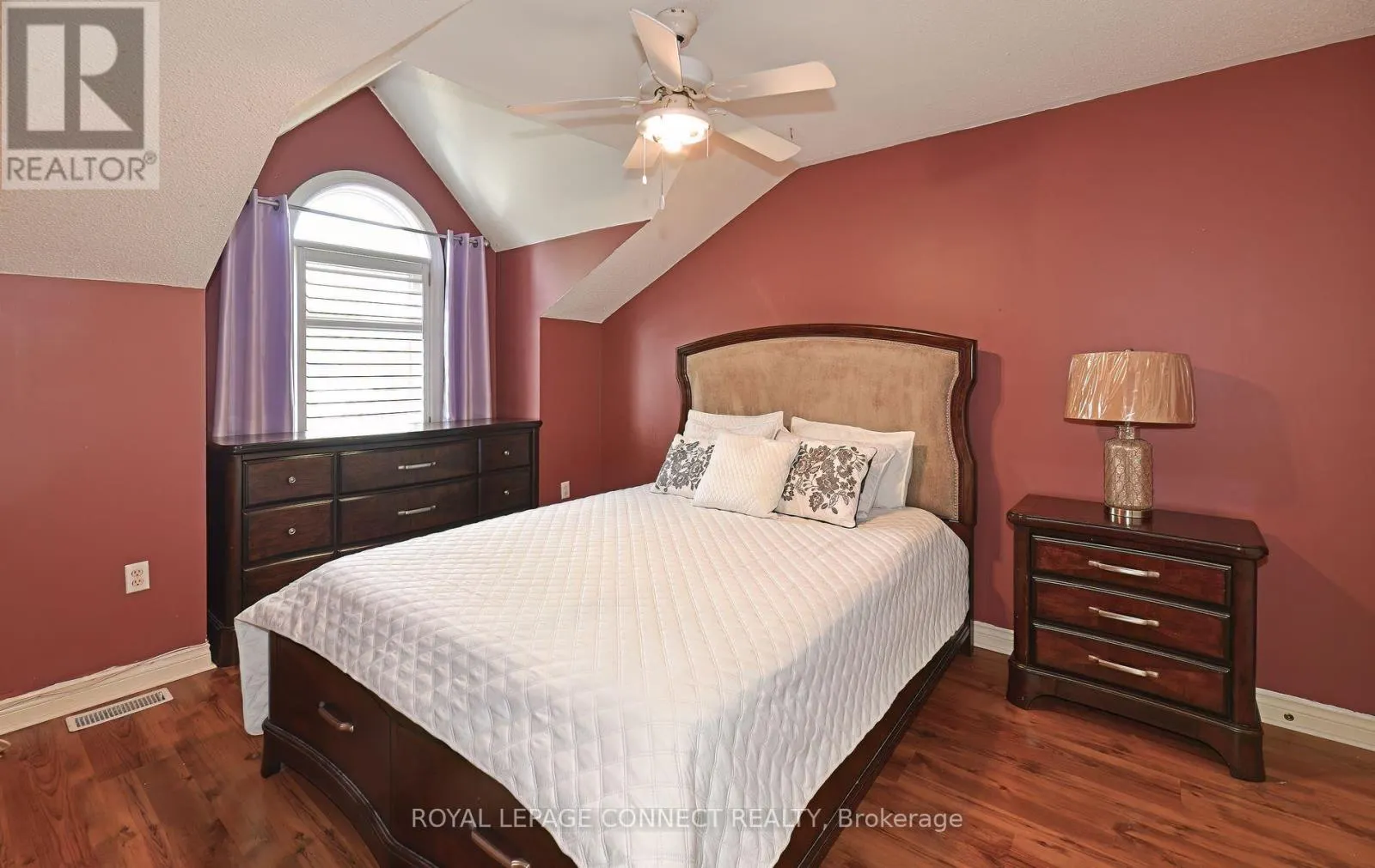 154 PRESSED BRICK DRIVE