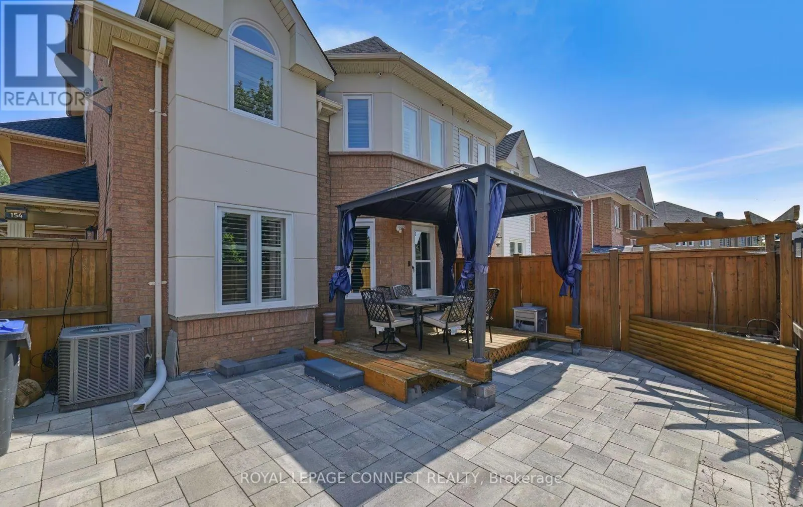 154 PRESSED BRICK DRIVE