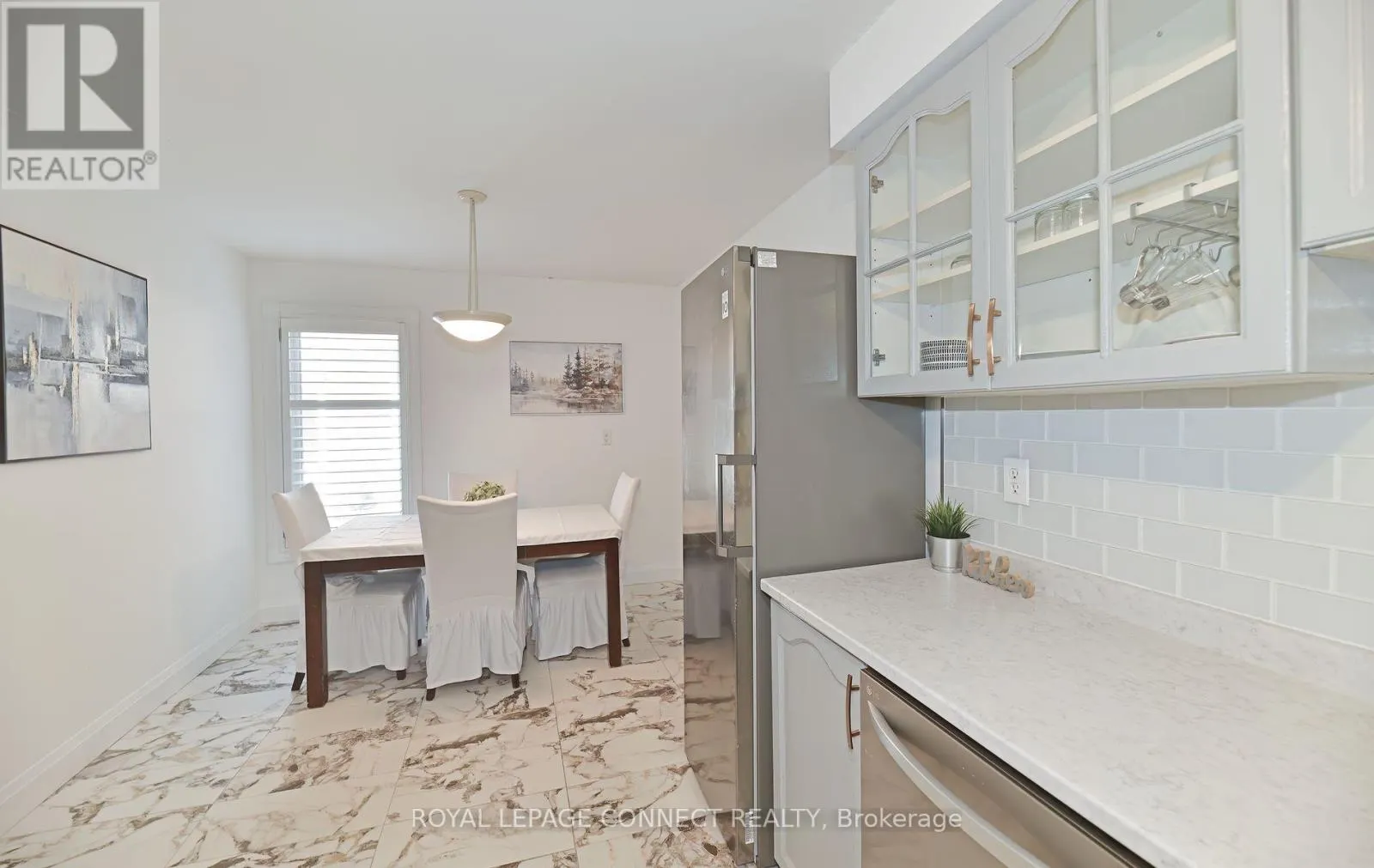 154 PRESSED BRICK DRIVE