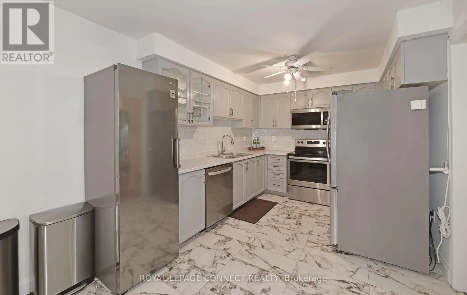 154 PRESSED BRICK DRIVE