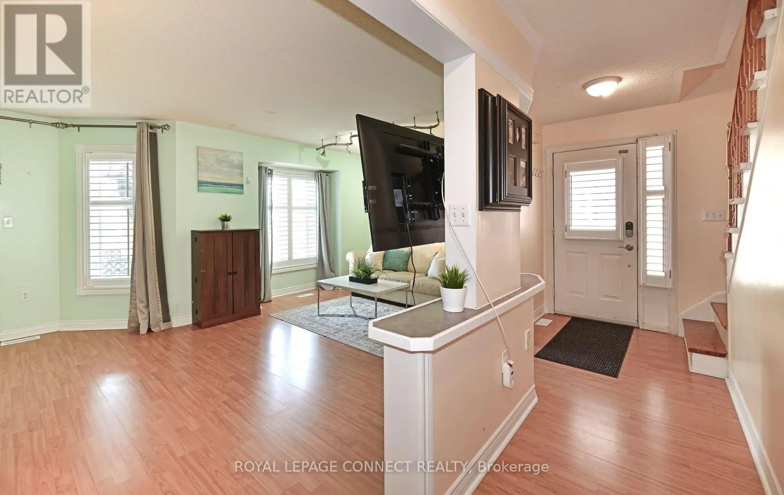 154 PRESSED BRICK DRIVE