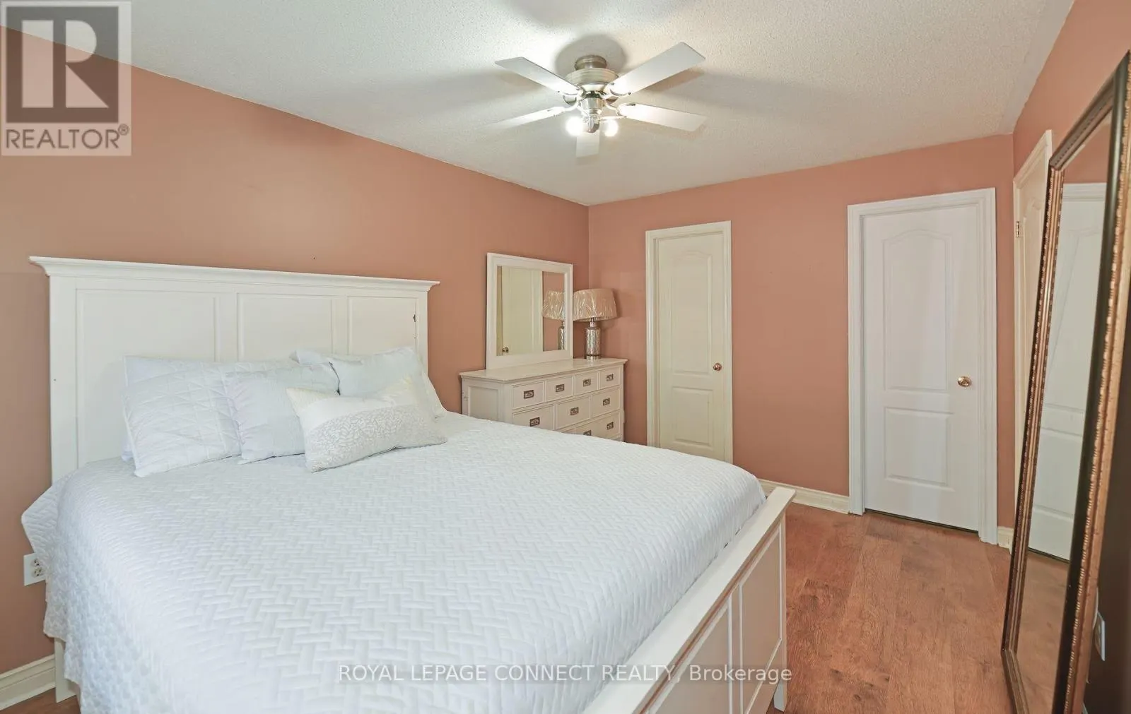 154 PRESSED BRICK DRIVE