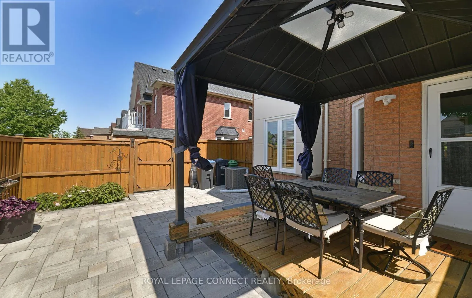 154 PRESSED BRICK DRIVE