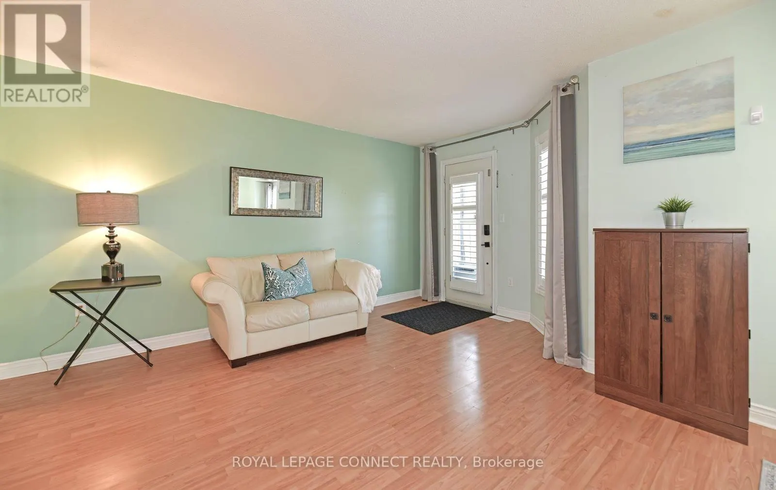 154 PRESSED BRICK DRIVE