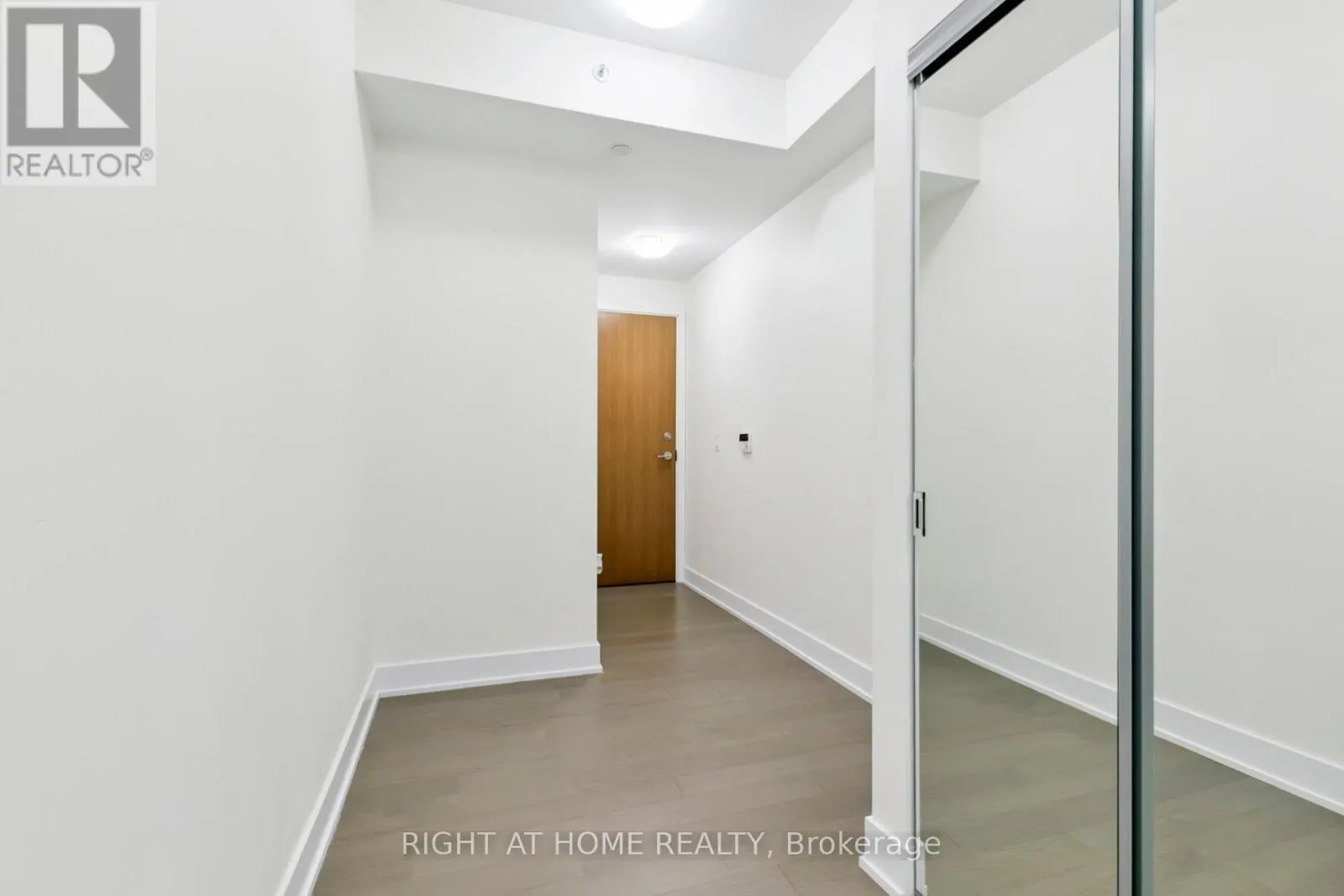2217 - 30 SHORE BREEZE DRIVE