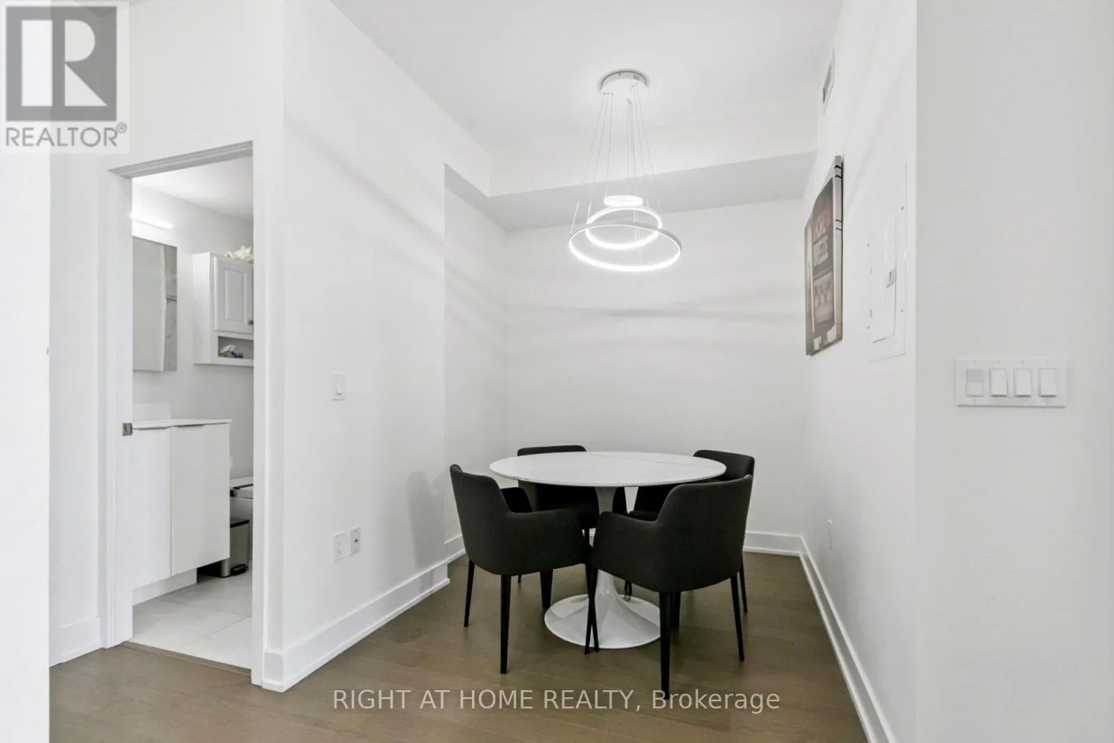 2217 - 30 SHORE BREEZE DRIVE