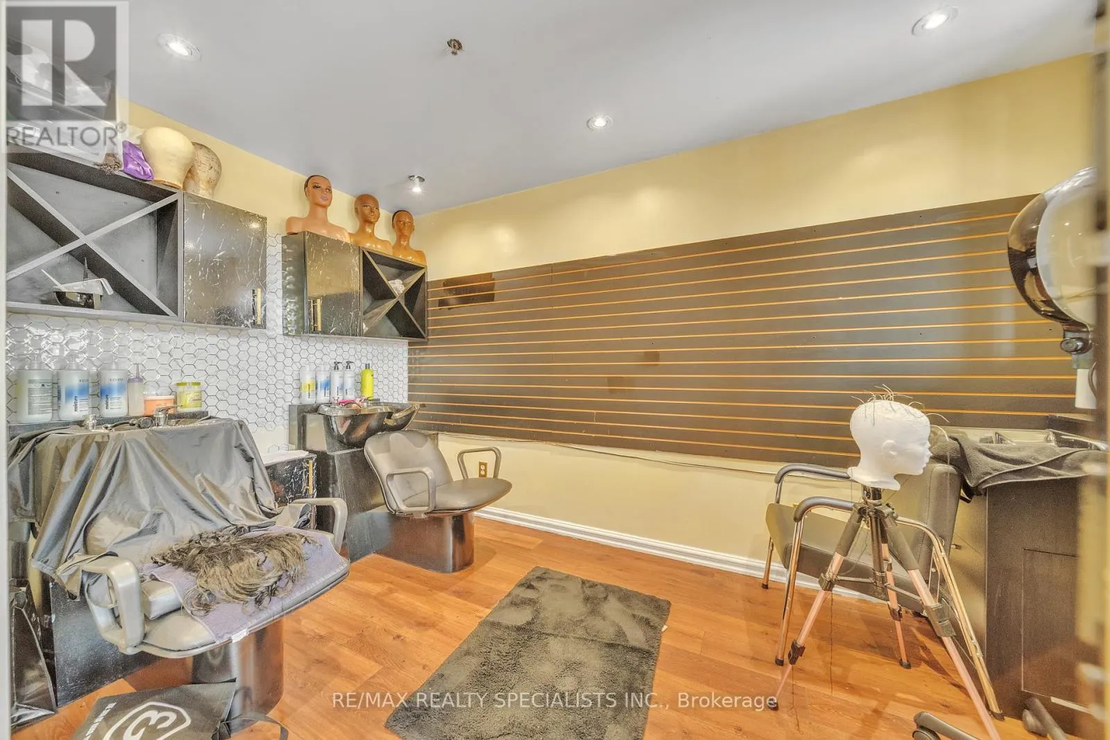 51 - 6923 STEELES AVENUE W