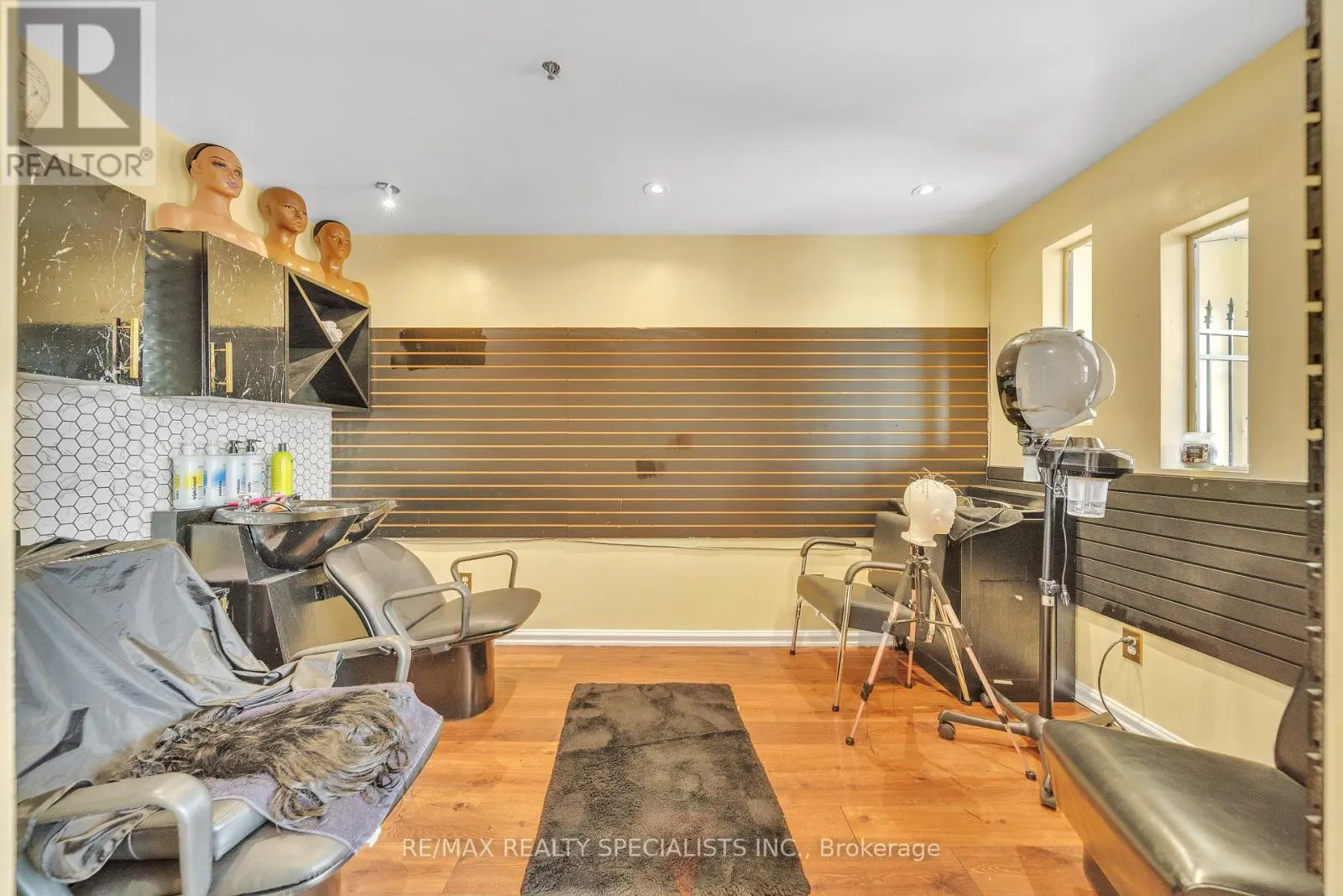 51 - 6923 STEELES AVENUE W