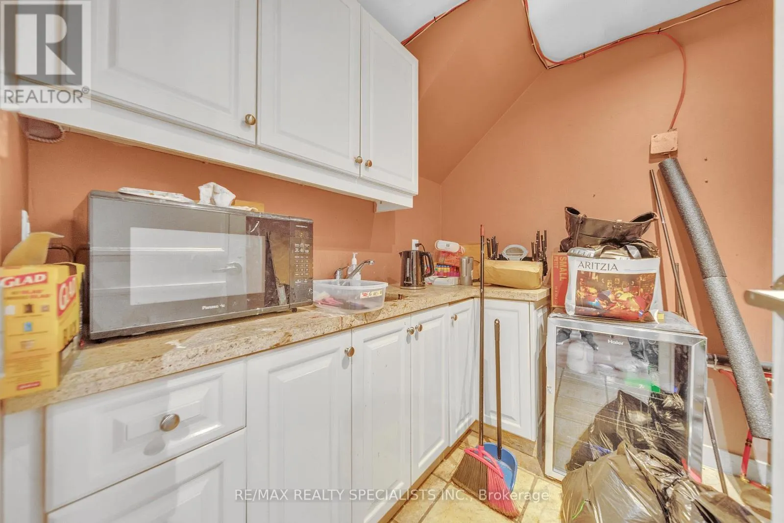 51 - 6923 STEELES AVENUE W