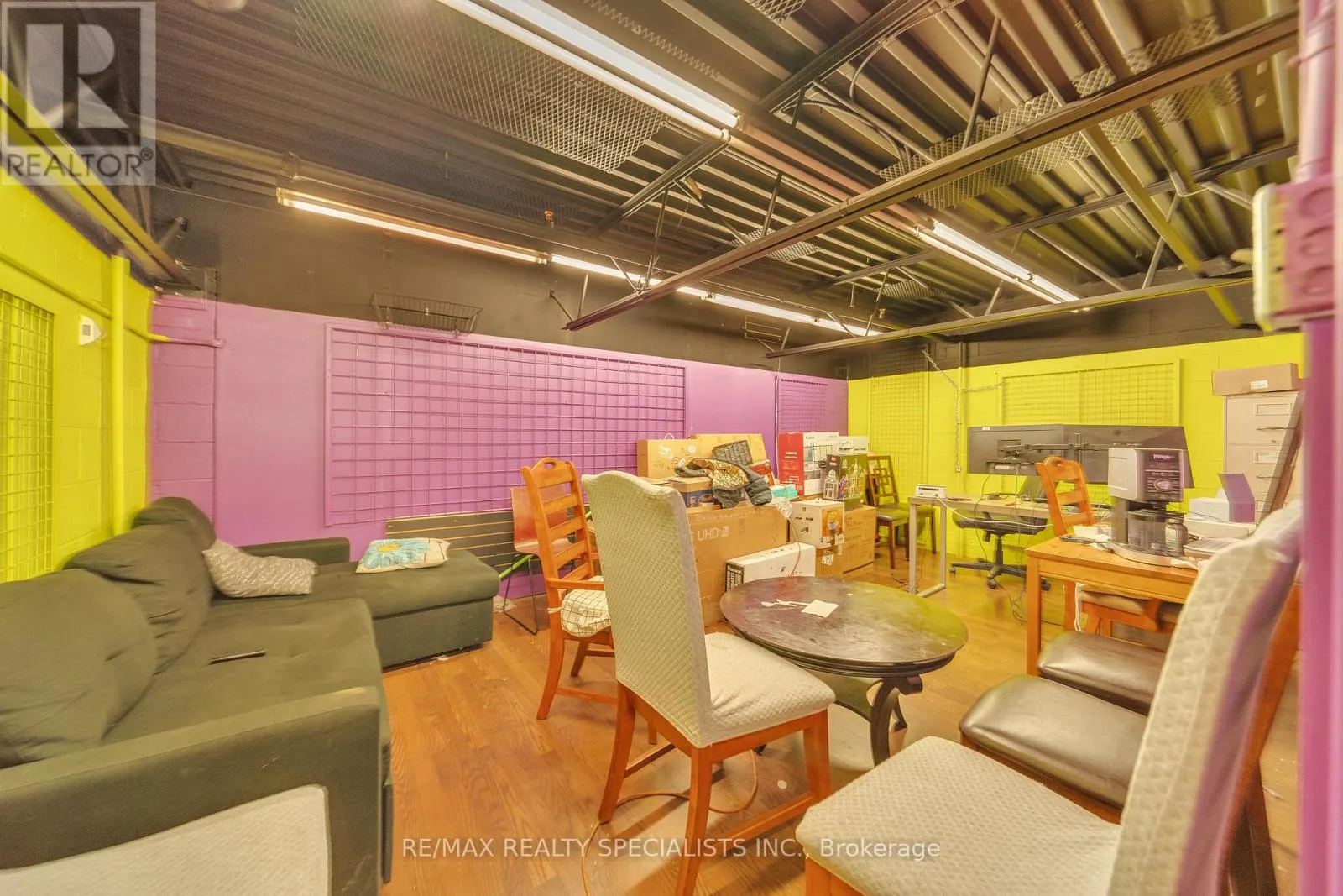 51 - 6923 STEELES AVENUE W
