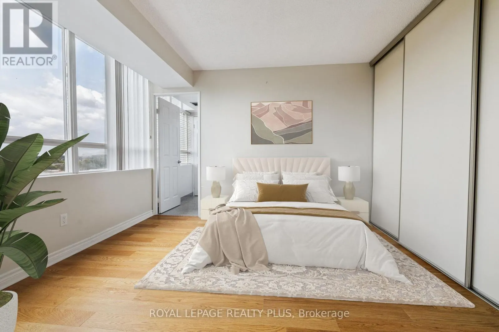 712 - 50 KINGSBRIDGE GARDEN CIRCLE