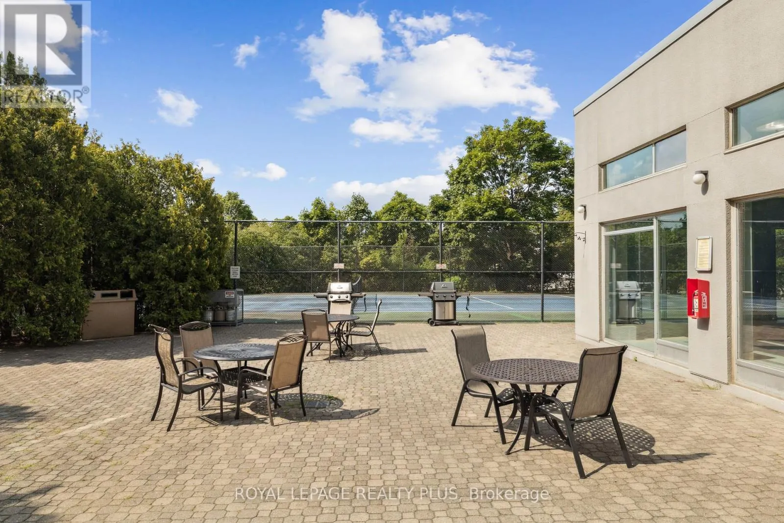 712 - 50 KINGSBRIDGE GARDEN CIRCLE