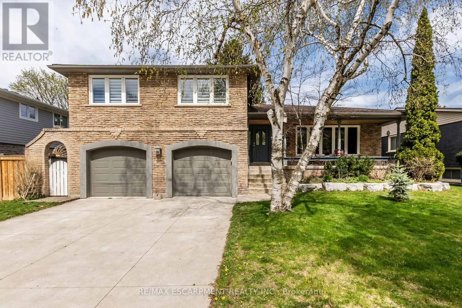4463 HAWTHORNE DRIVE