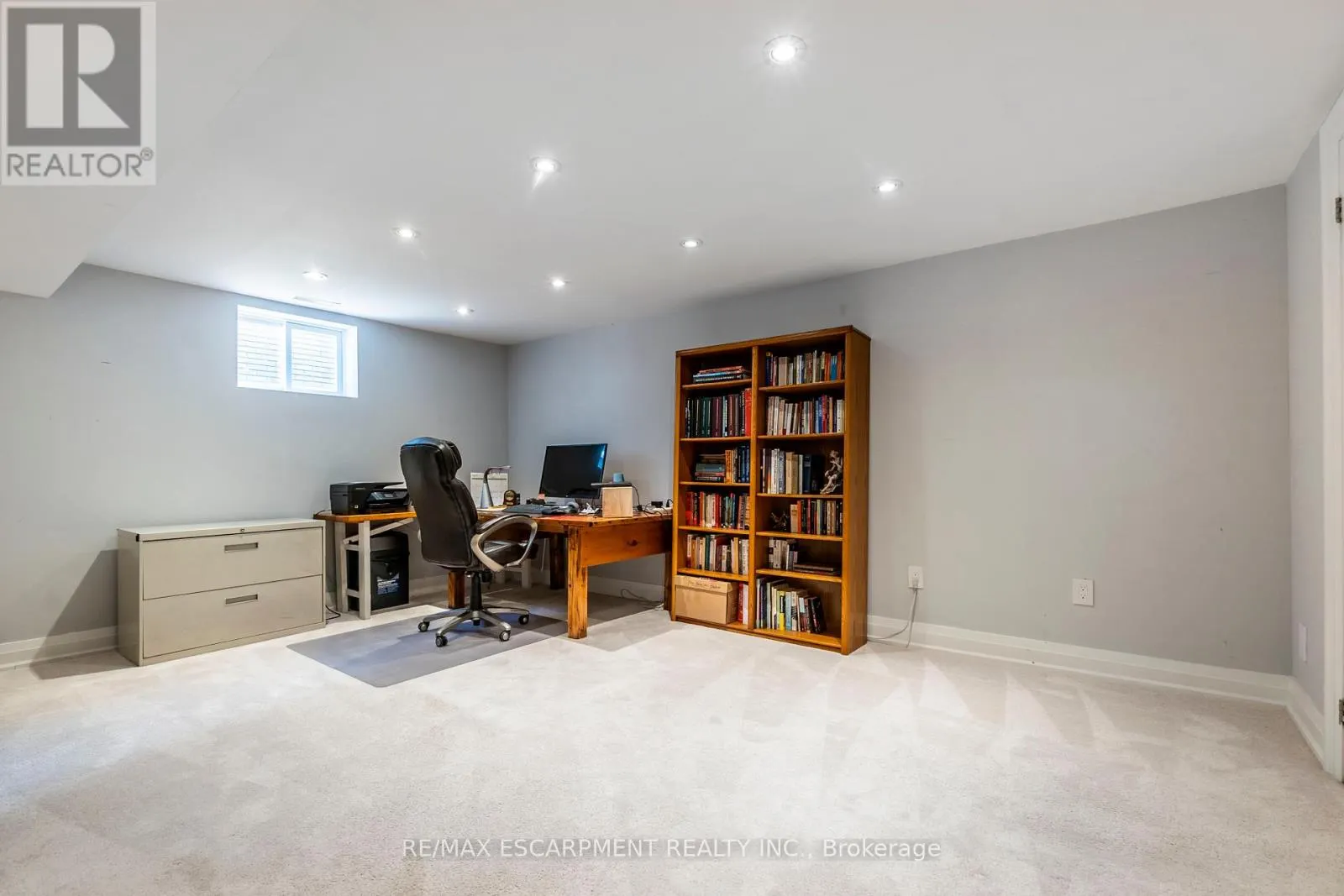 4463 HAWTHORNE DRIVE
