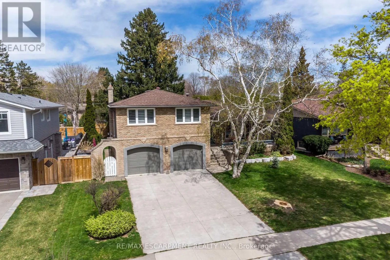 4463 HAWTHORNE DRIVE