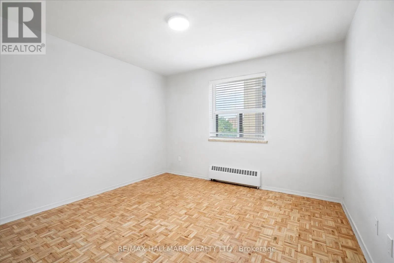 404 - 3320 FIELDGATE DRIVE