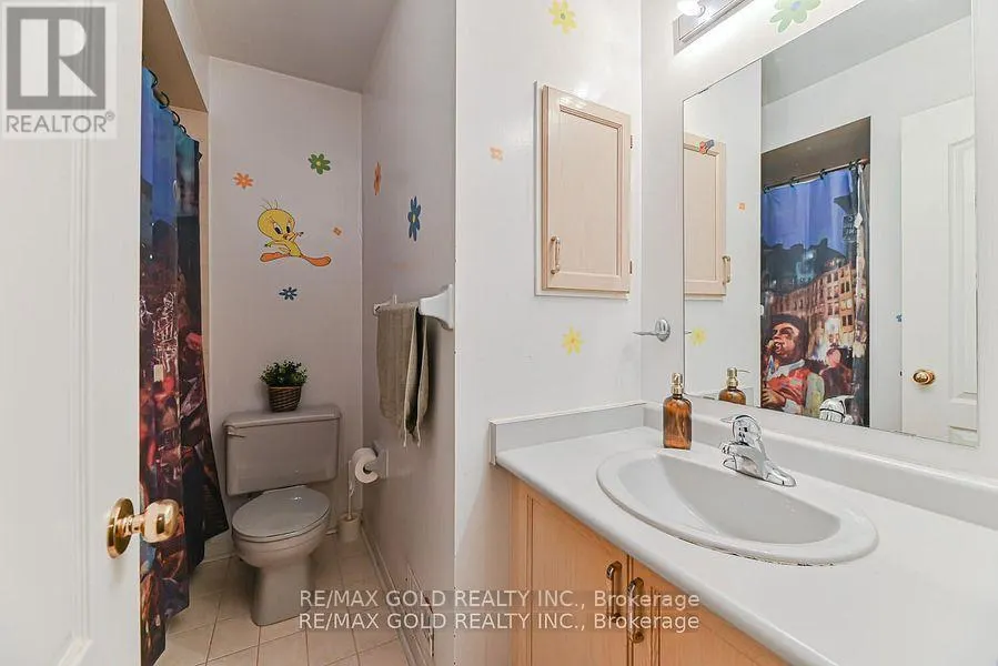 43 GIRAFFE AVENUE