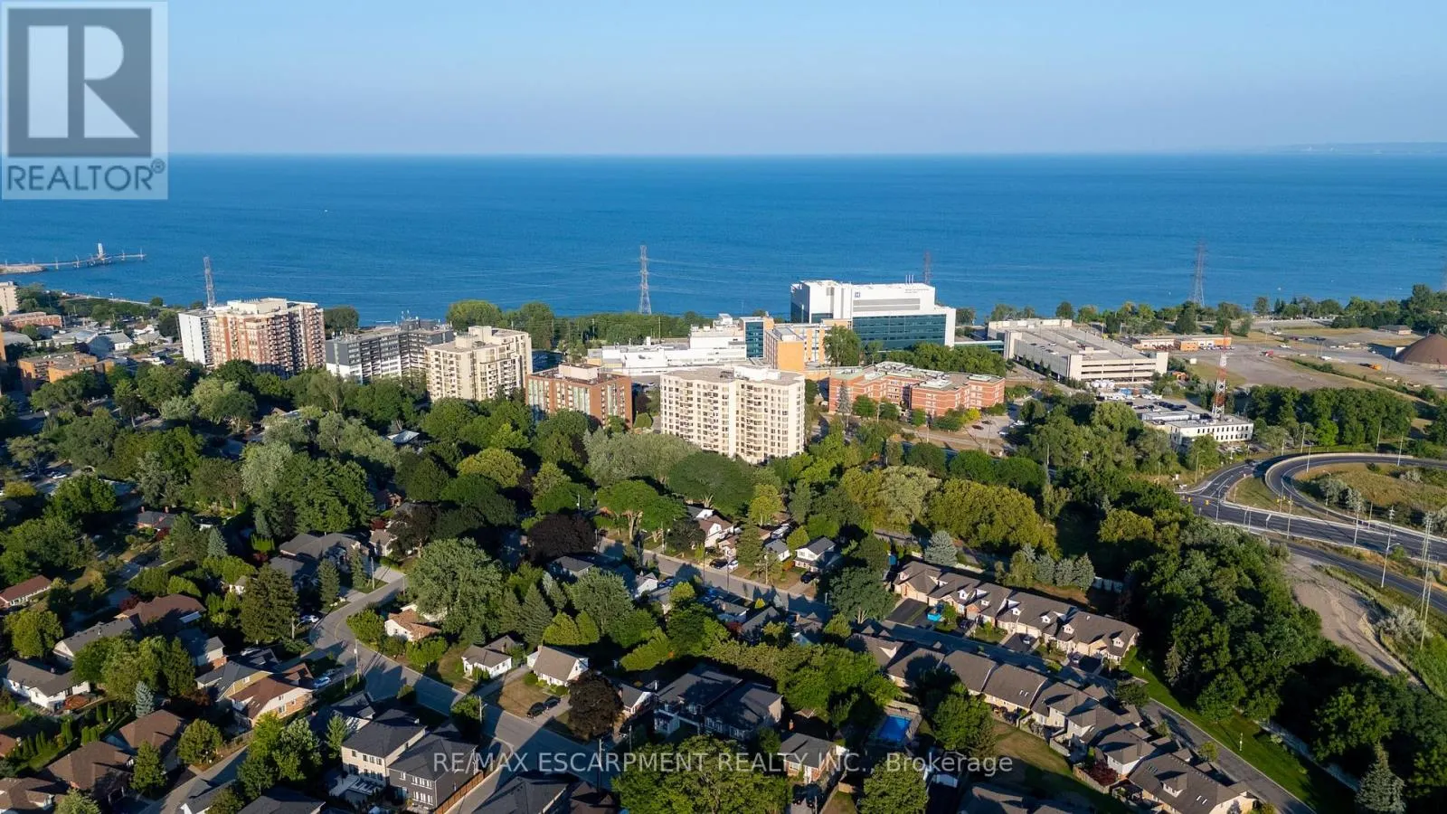 302 - 1201 NORTH SHORE BOULEVARD E
