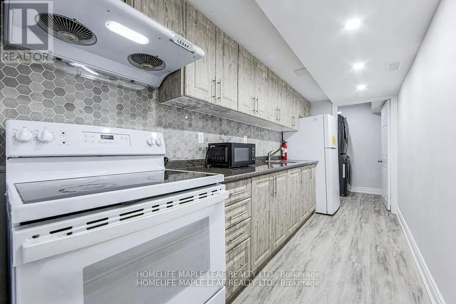 24 GULFBROOK CIRCLE
