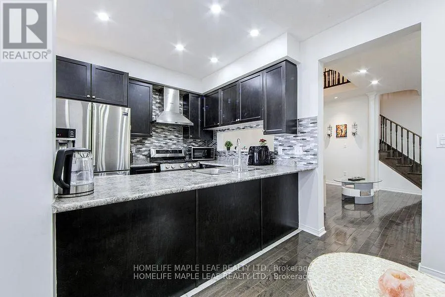 24 GULFBROOK CIRCLE