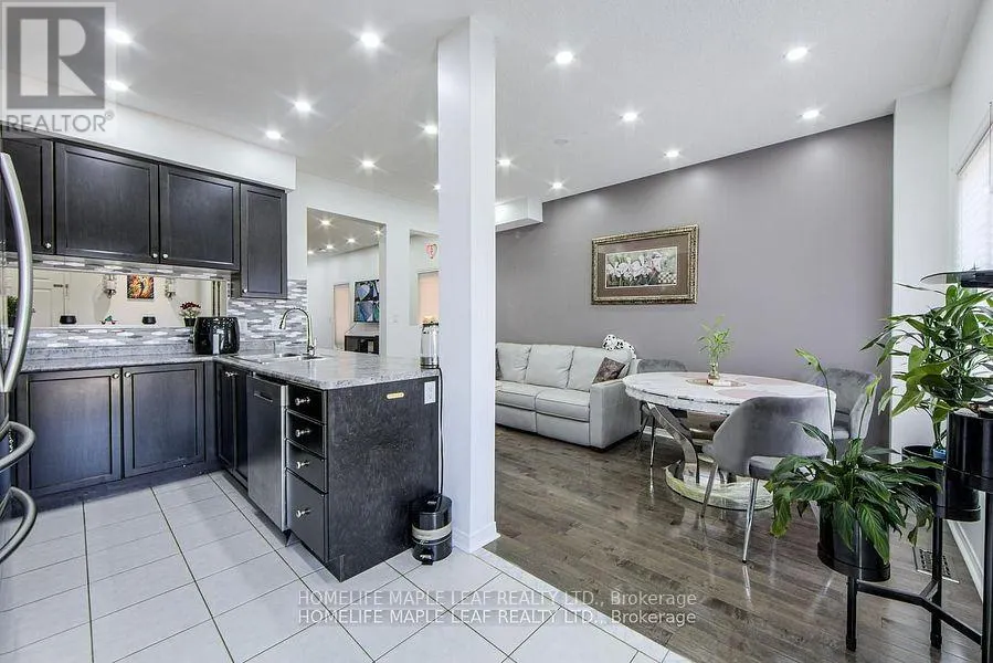 24 GULFBROOK CIRCLE