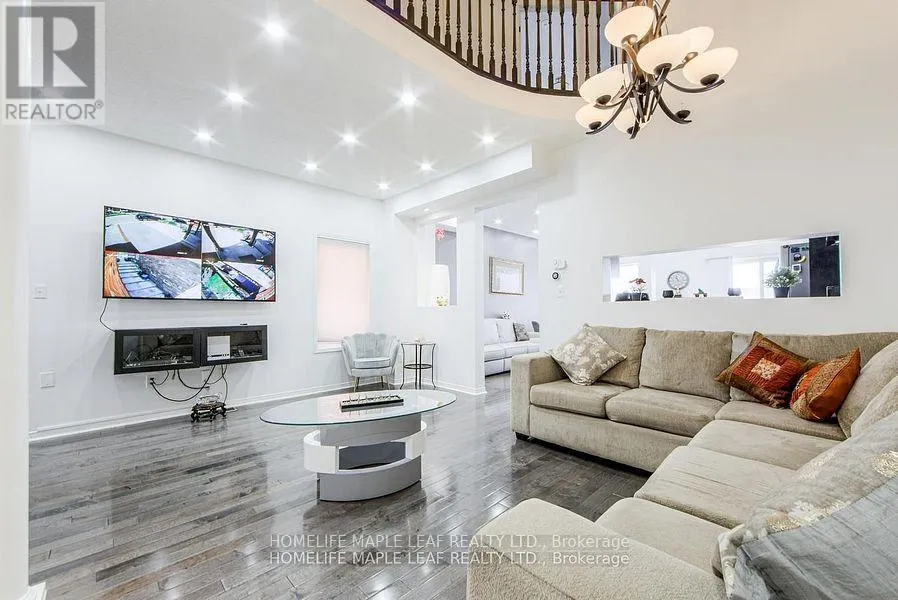 24 GULFBROOK CIRCLE