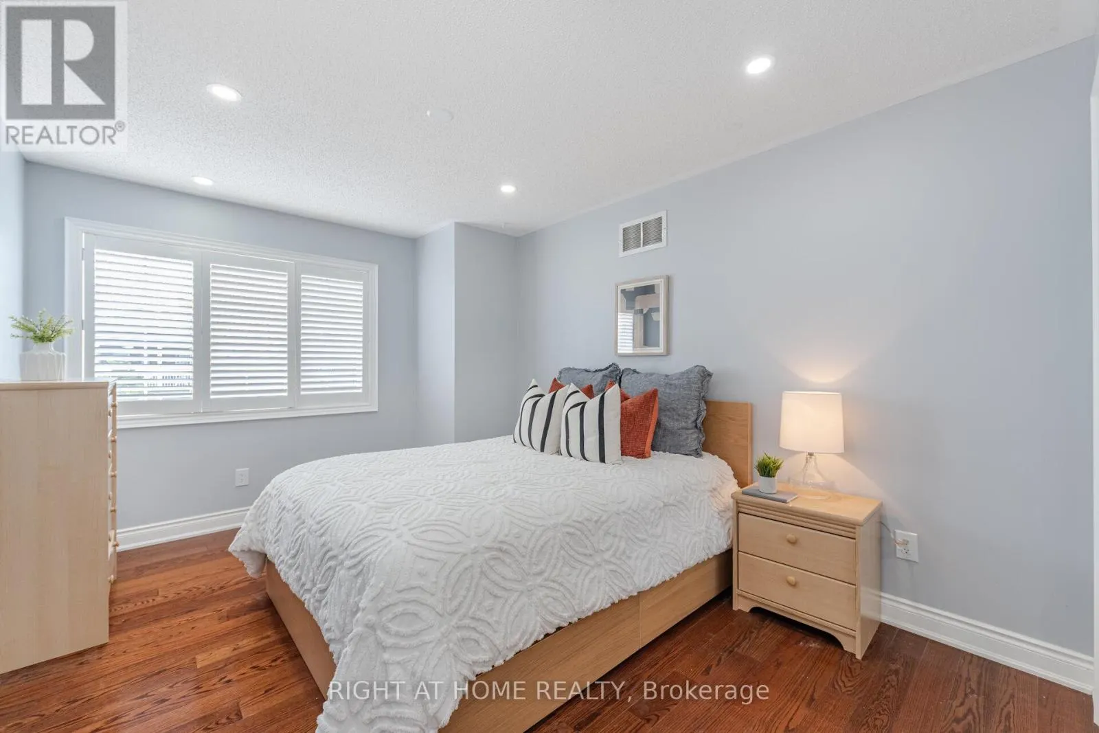 3737 BRINWOOD GATE