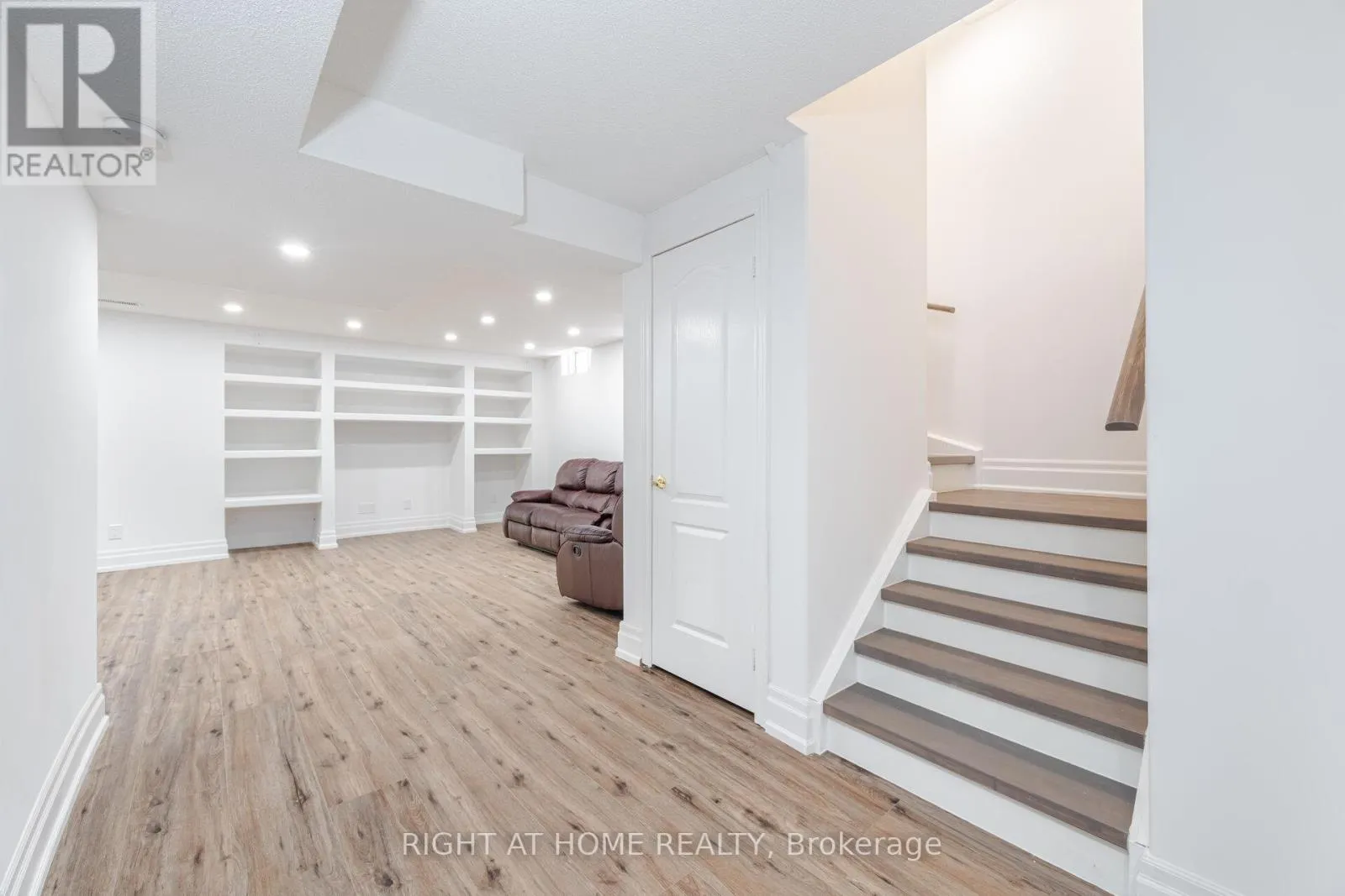 3737 BRINWOOD GATE
