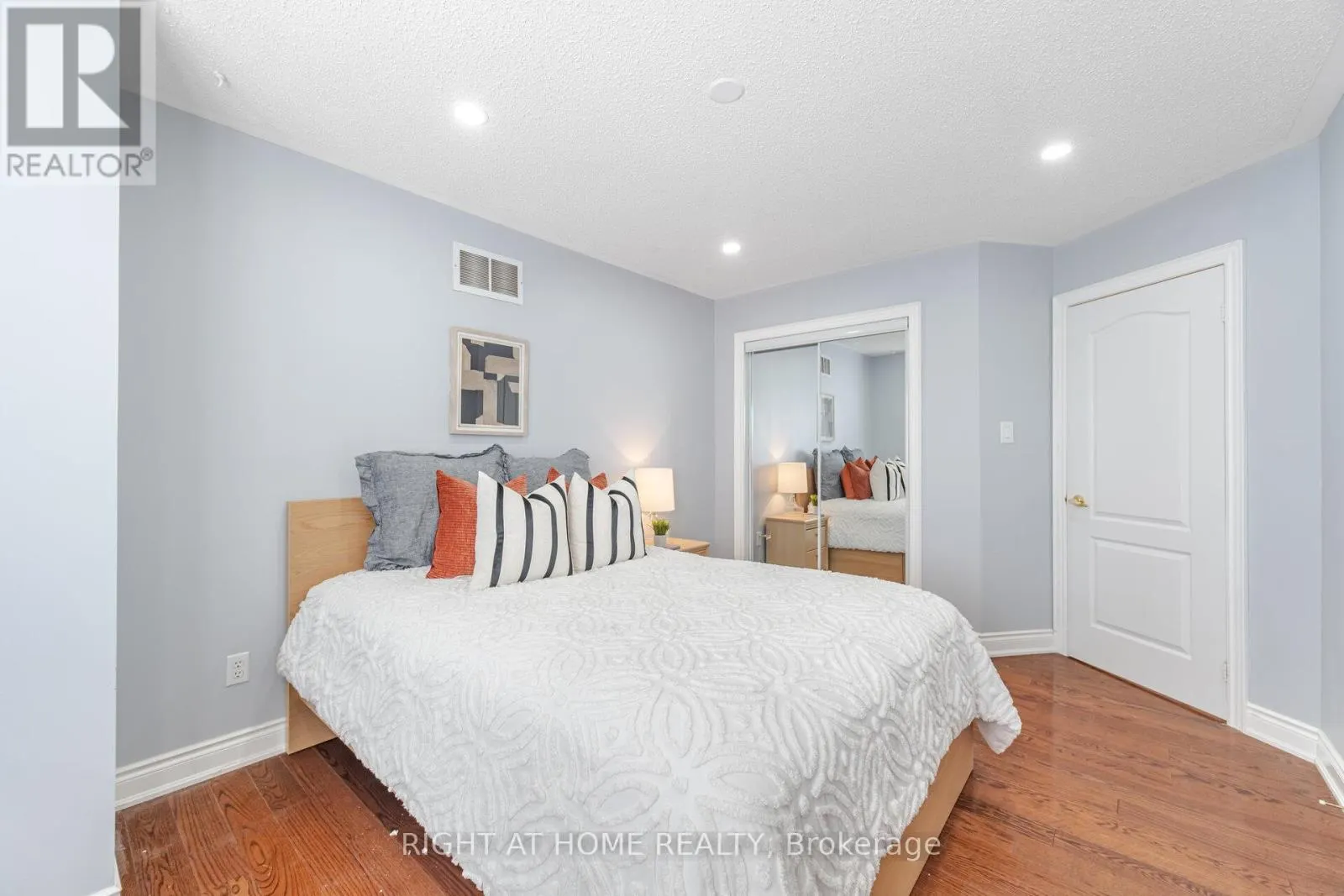 3737 BRINWOOD GATE