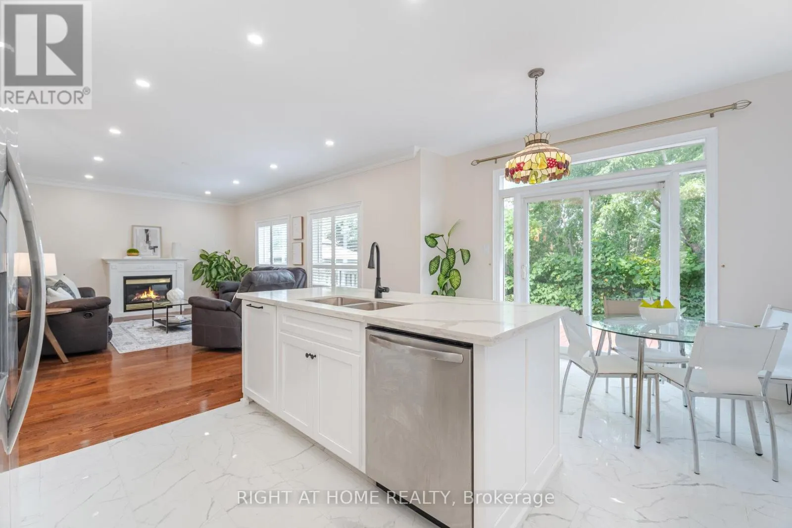 3737 BRINWOOD GATE
