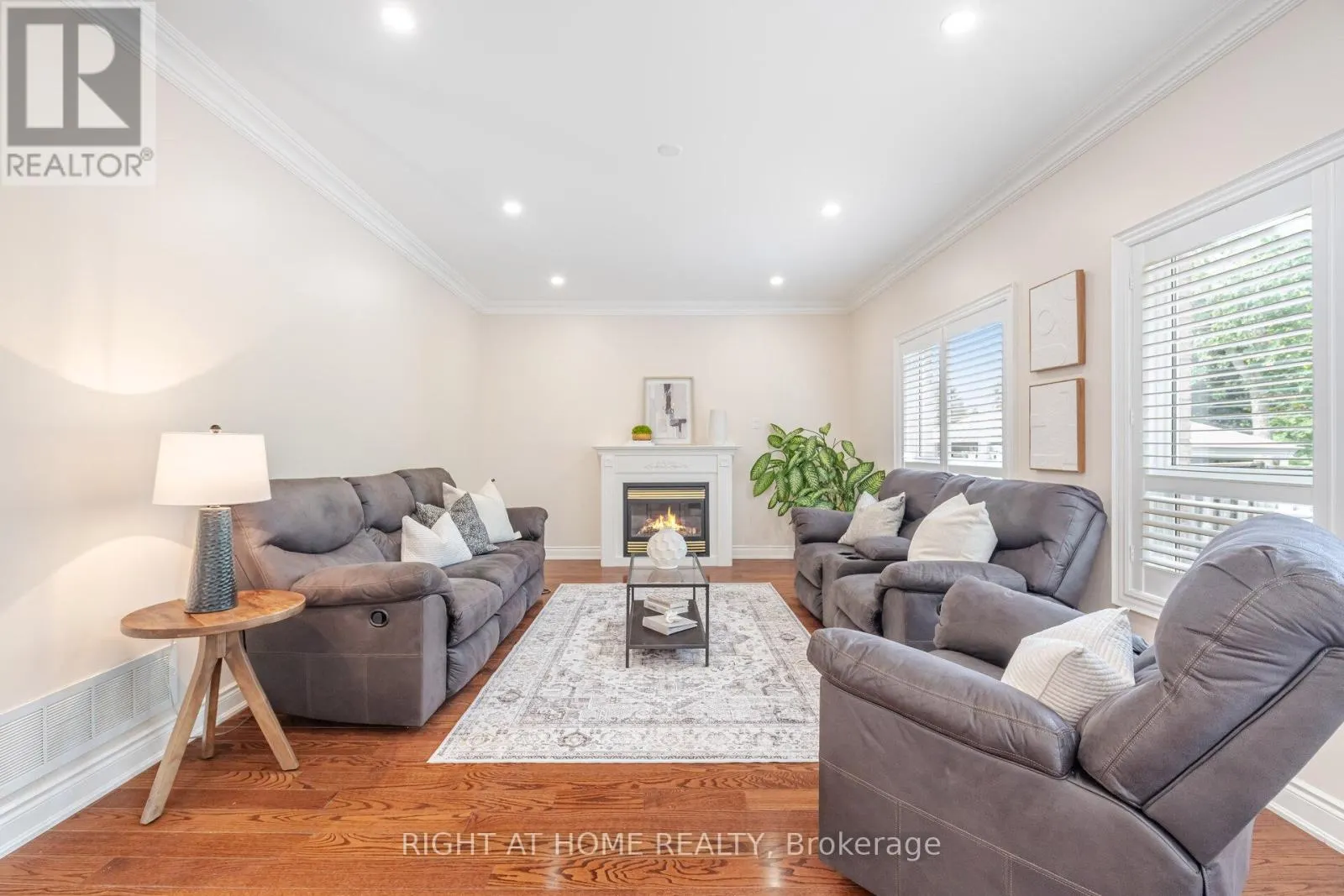 3737 BRINWOOD GATE