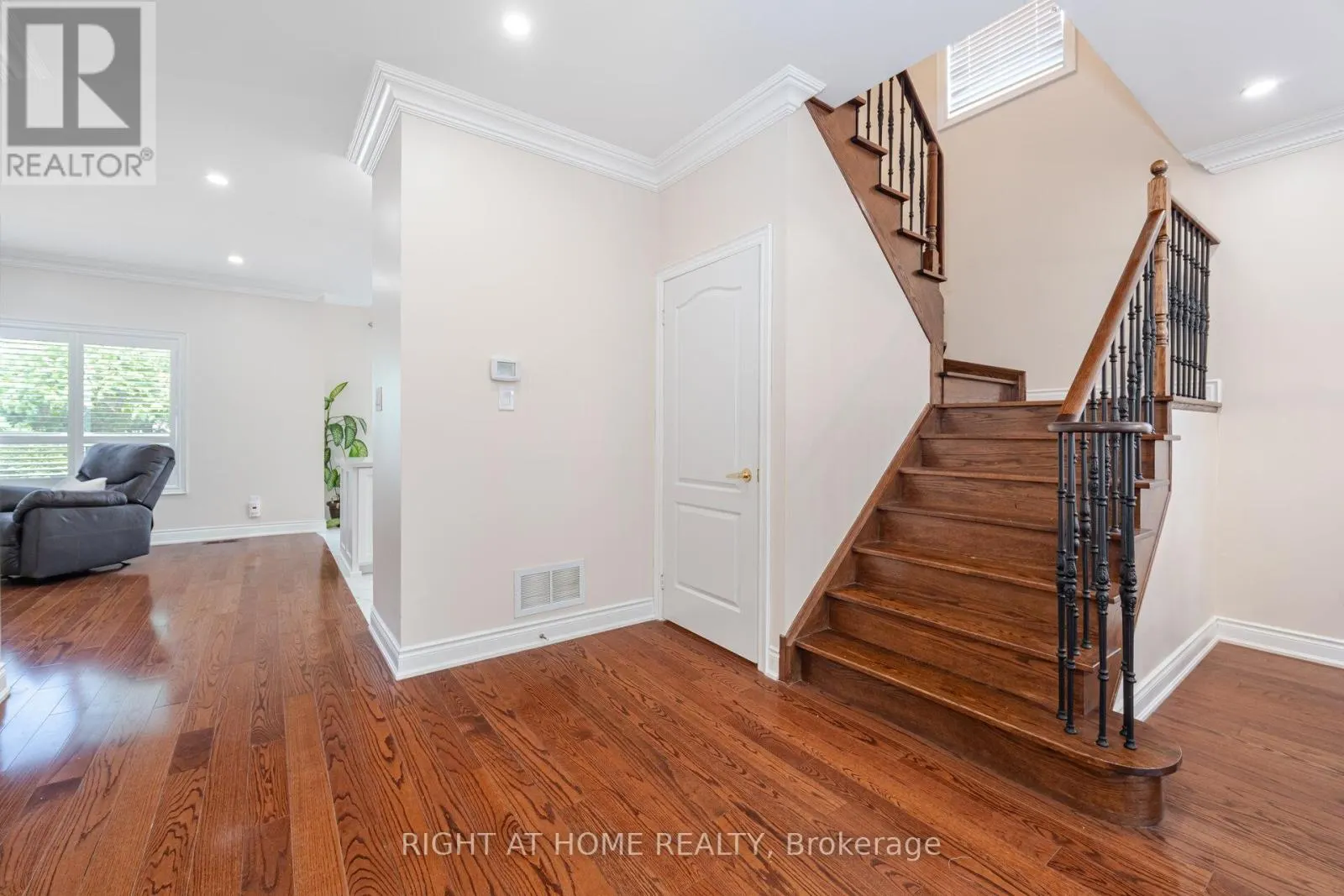 3737 BRINWOOD GATE