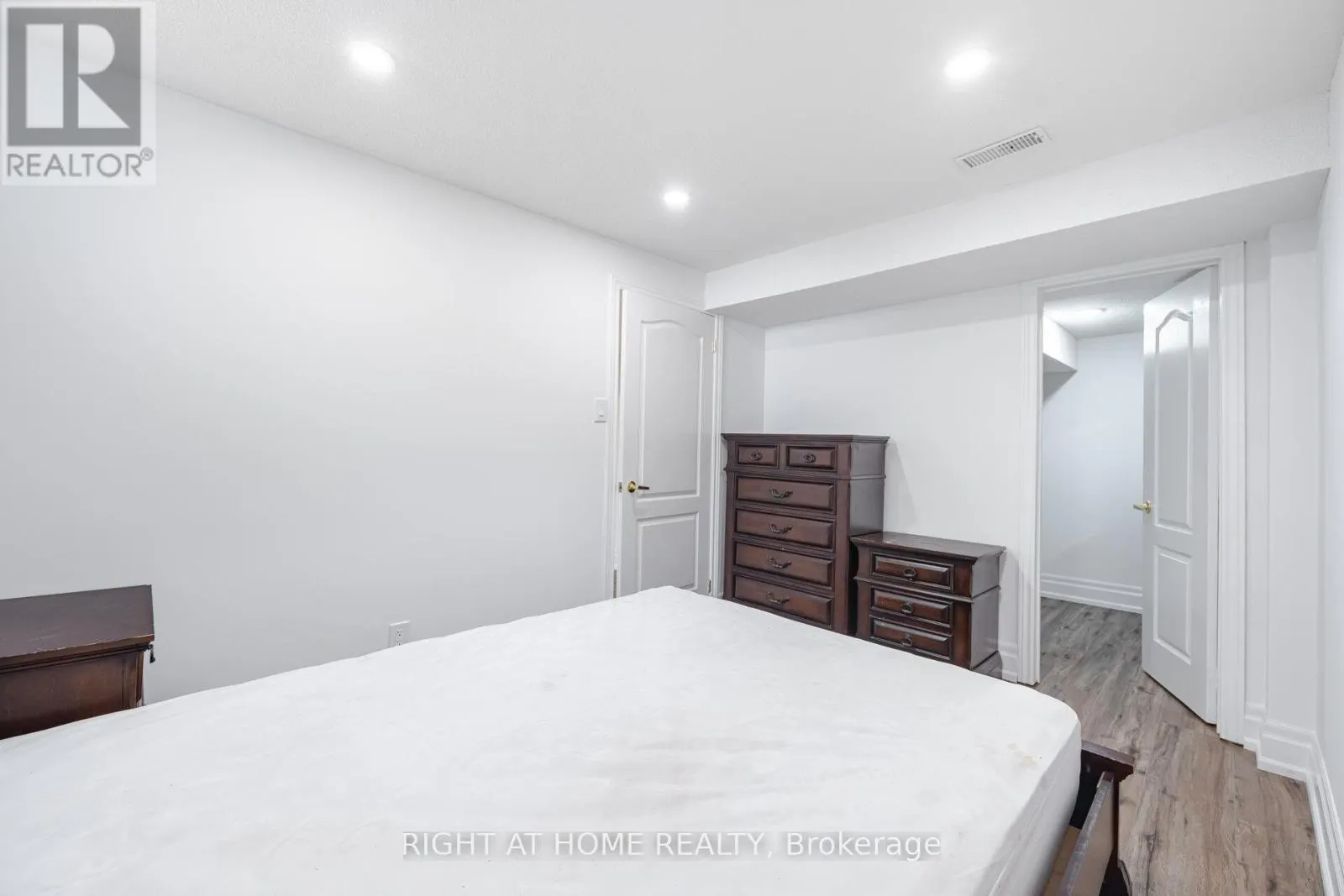 3737 BRINWOOD GATE