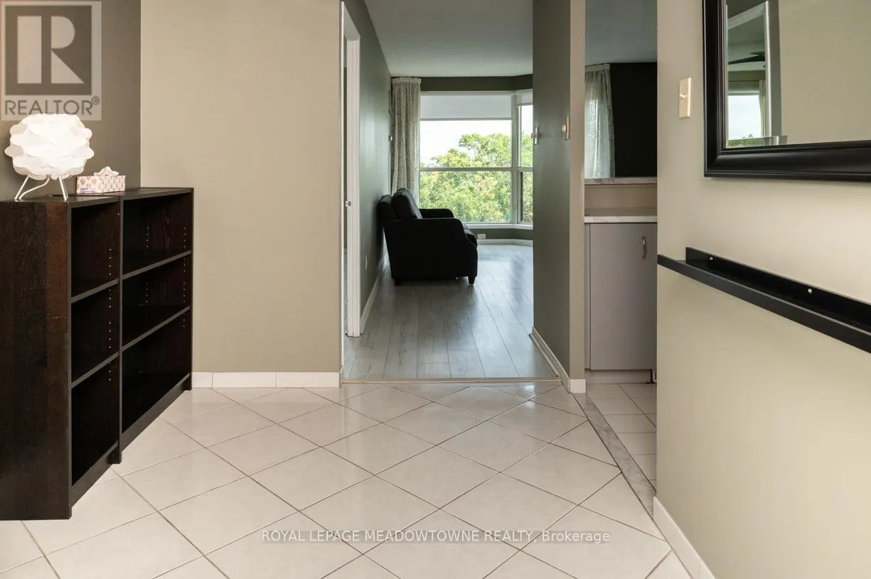 902 - 2155 BURNHAMTHORPE ROAD W