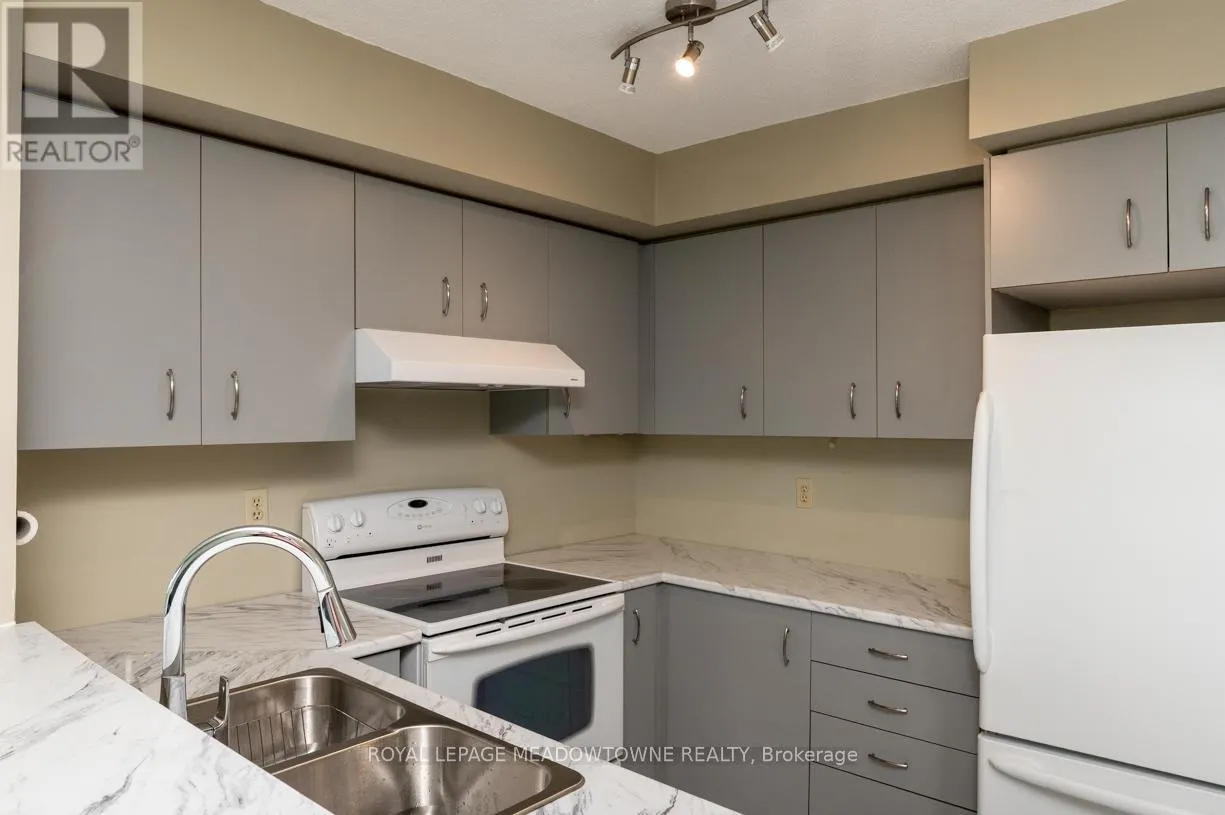 902 - 2155 BURNHAMTHORPE ROAD W