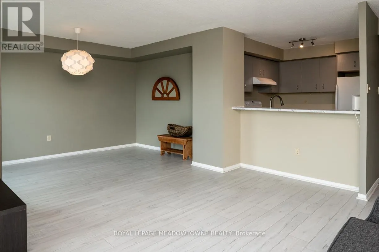 902 - 2155 BURNHAMTHORPE ROAD W