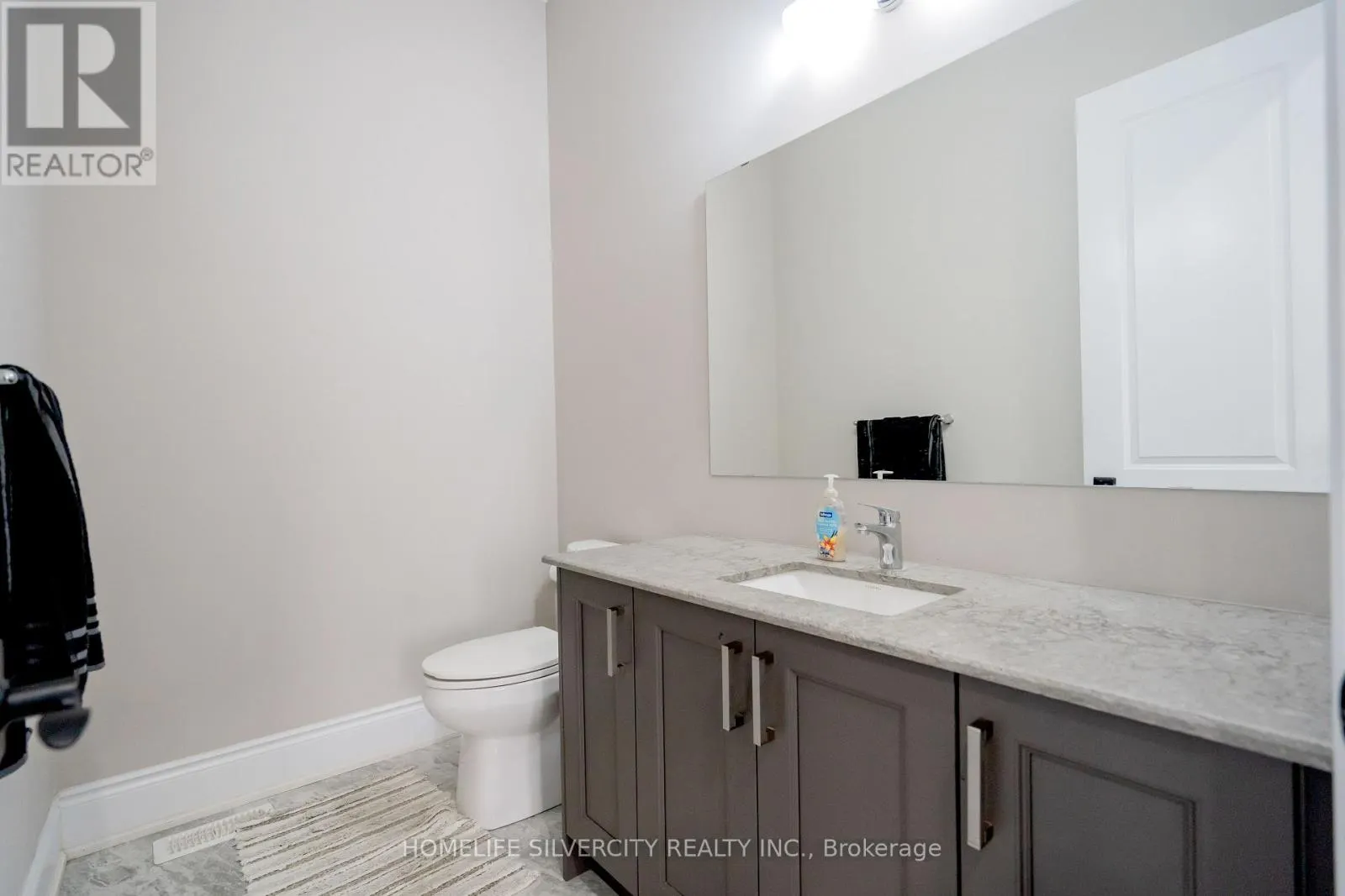 15 MOONSTRUCK STREET NE