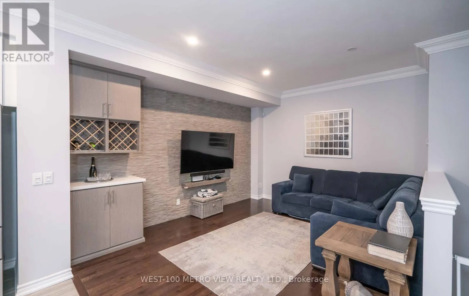 406 ATHABASCA COMMON