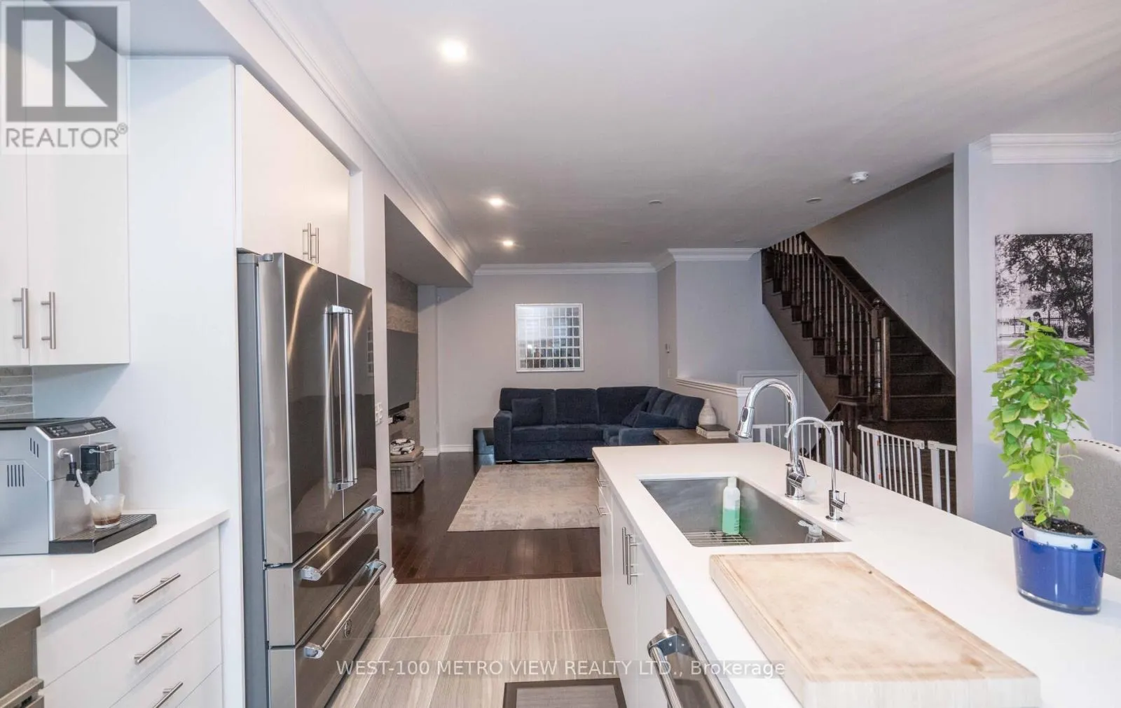 406 ATHABASCA COMMON