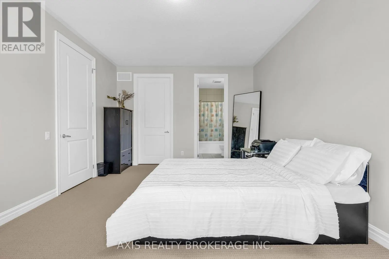48 KELWAYS CIRCLE