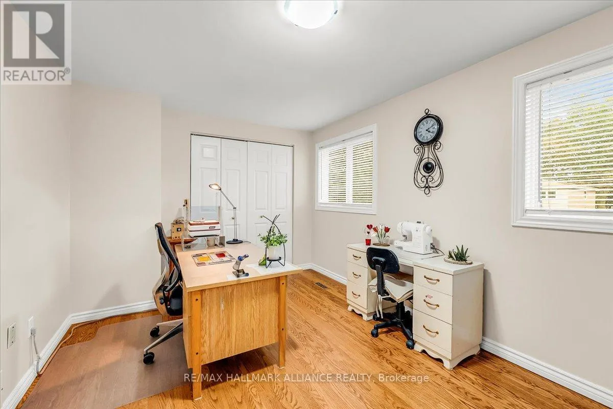 26 LOCKTON CRESCENT