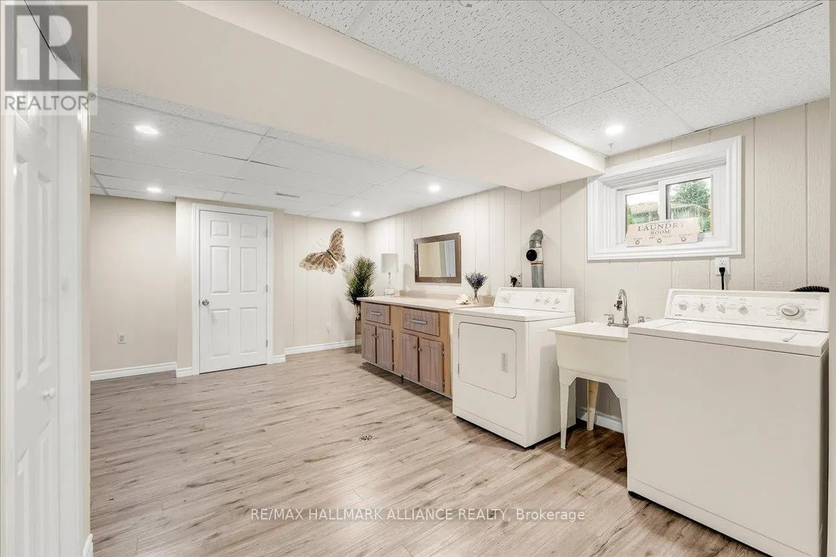 26 LOCKTON CRESCENT