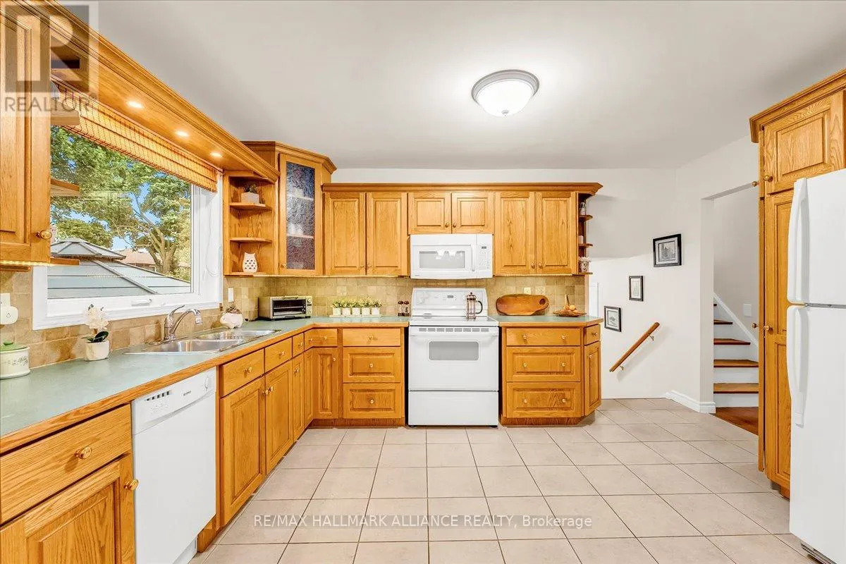 26 LOCKTON CRESCENT