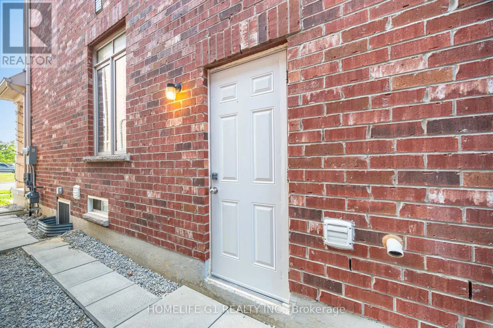 82 TRURO CIRCLE