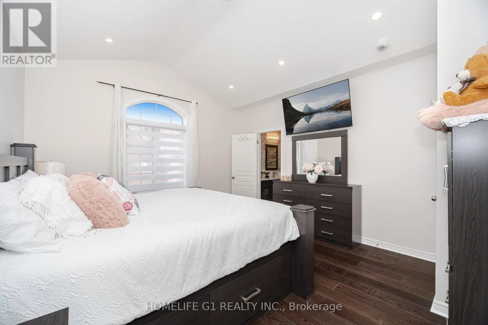 82 TRURO CIRCLE